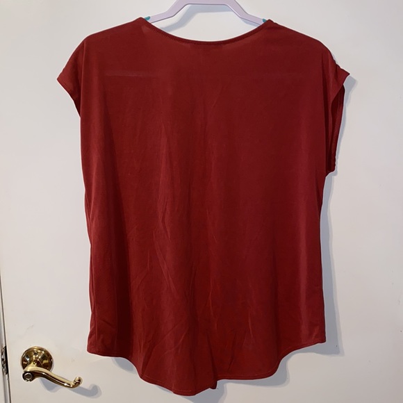 Front tied knot blouse - Picture 2 of 4